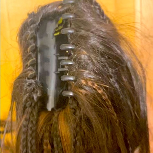 Clip on Ponytail - Picture 3 of 3